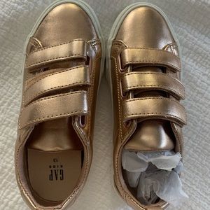 Girls GAP rose gold sneakers